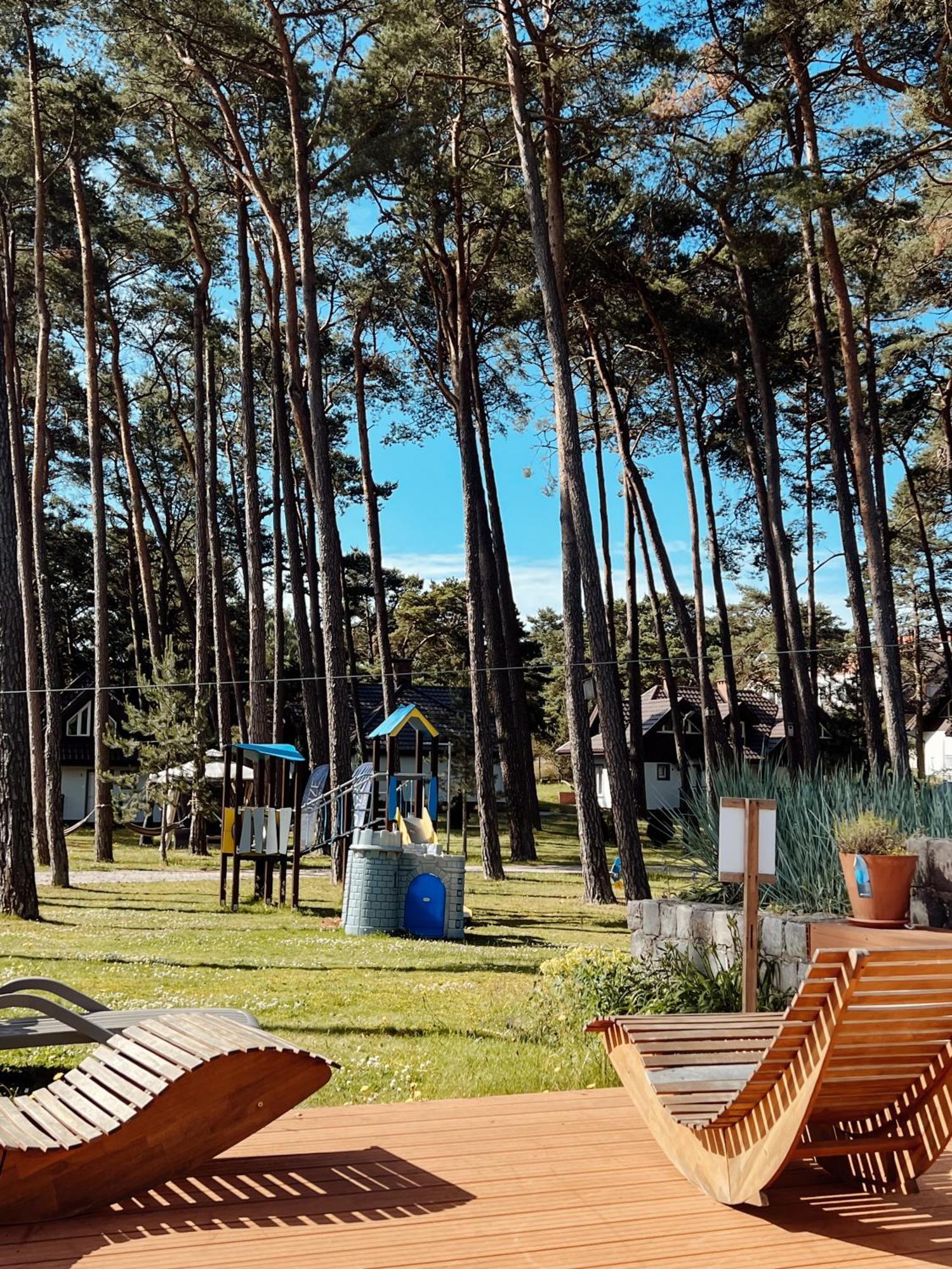 Forest Family Resort - Domki Caloroczne Ustka Dış mekan fotoğraf
