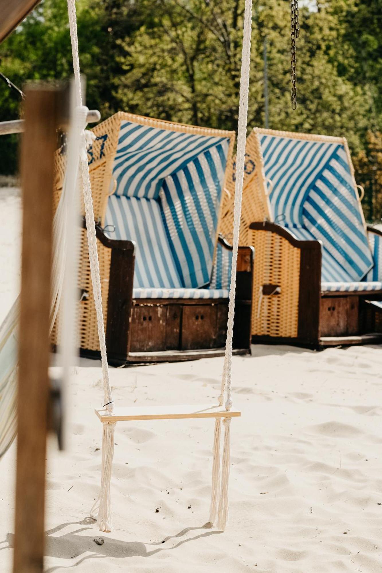 Forest Family Resort - Domki Caloroczne Ustka Dış mekan fotoğraf